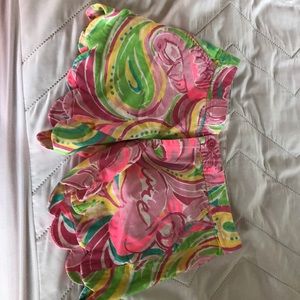 Lillly Scalloped shorts